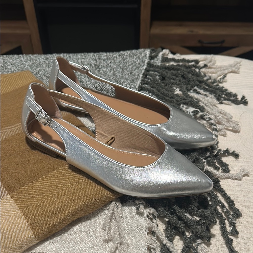 Old Navy Silver Slingback Flats